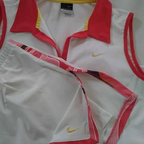 nike 2 piece skirt set